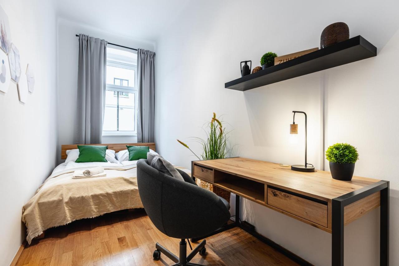 Stylish Designed In A Location Viena